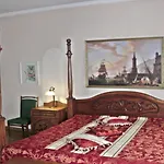Apartment Sunny Grand Apartment By Old Town