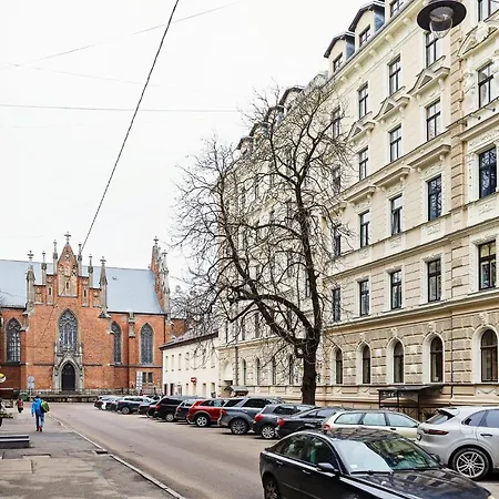 Sunny Grand Apartment By Old Town *