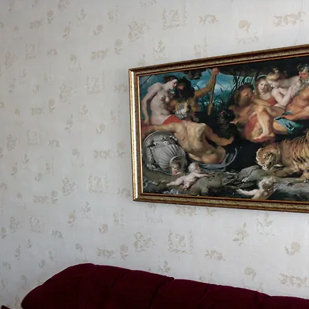 Apartment Sunny Grand Apartment By Old Town