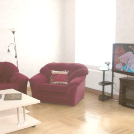 Sunny Grand Apartment By Old Town Apartment *