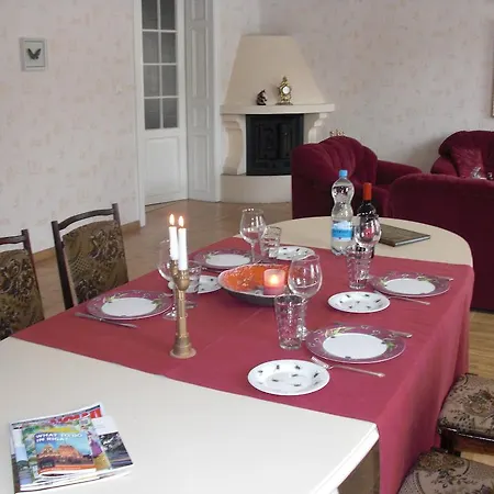 Sunny Grand Apartment By Old Town Apartment *