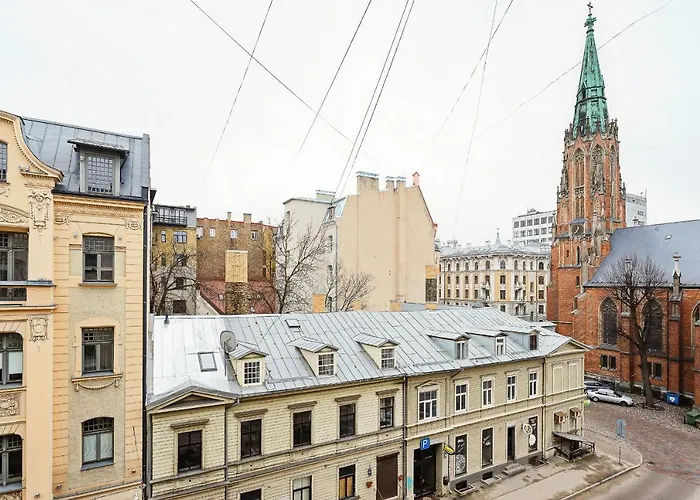 Sunny Grand Apartment By Old Town Dzīvoklis *