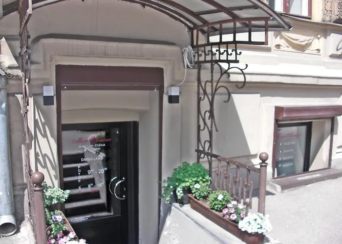 Dzīvoklis Sunny Grand Apartment By Old Town Riga