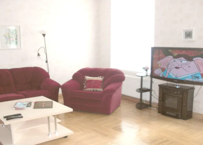 Sunny Grand Apartment By Old Town Dzīvoklis *