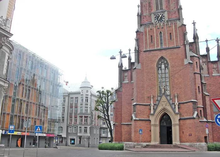 Sunny Grand Apartment By Old Town *